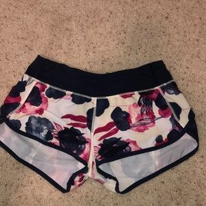 Lululemon Inky Floral Ghost Berry Speed Short